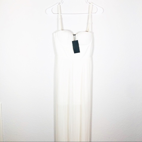 🔥MOVING SALE🔥 Blaque Label ivory Sweatheart bustier accordion maxi dress small - Picture 7 of 11